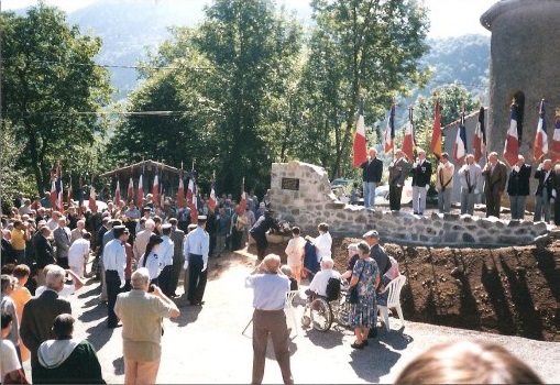 Inauguration de la plaque du souvenir le 1 août 1999